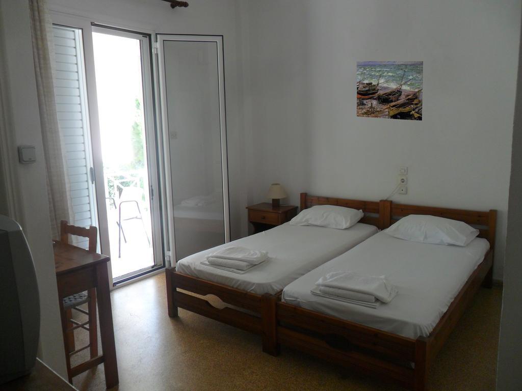 Araliki Apartments & Studios Loutra Edipsou  Værelse billede